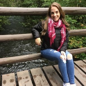 Meet your Posher, Rebecca